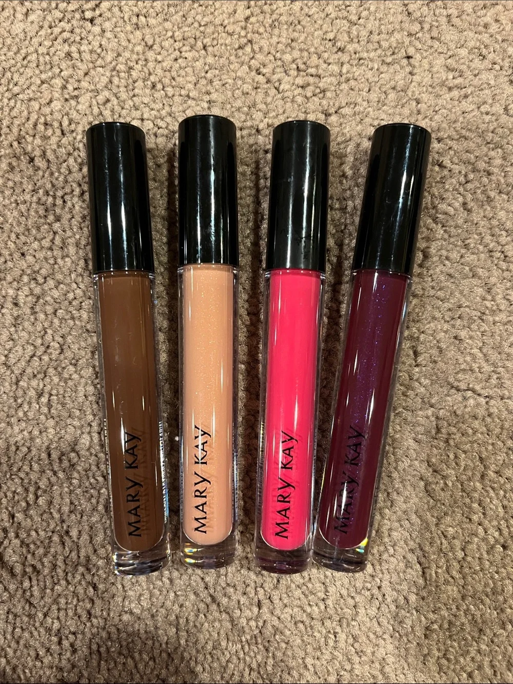 Mary Kay Ultimate Lip Gloss Set - with special edition Travel cosmetics bag